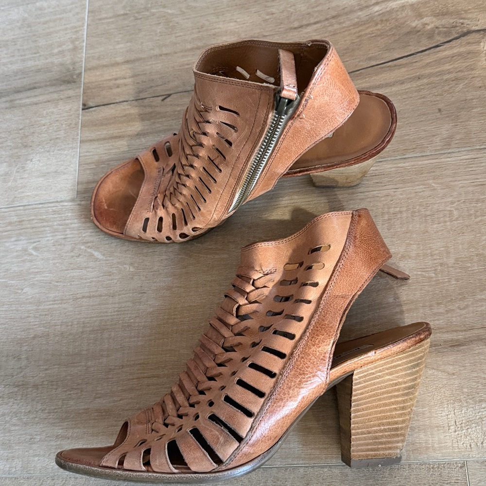 Paul Green Rosa Woven Leather Sandal Designer Shoe size 6 1/2